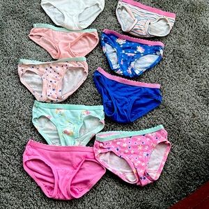 Toddler girls underwear hipsters BUY NOW! donating to goodwill soon